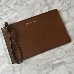 MICHAEL KORS WRISTLET